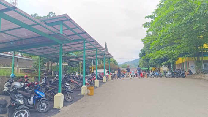 Pihak pengelola parkir RSUD Palabuhanratu menyampaikan klarifikasi atas keluhan warga soal tarif.