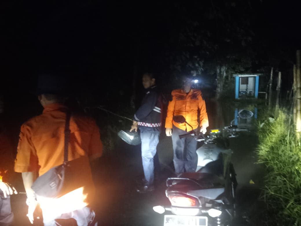 Hujan deras yang mengguyur wilayah Kecamatan Purabaya, Kabupaten Sukabumi, sejak Jumat (24/10/2025) siang mengakibatkan bencana banjir dan tanah longsor di sejumlah titik.