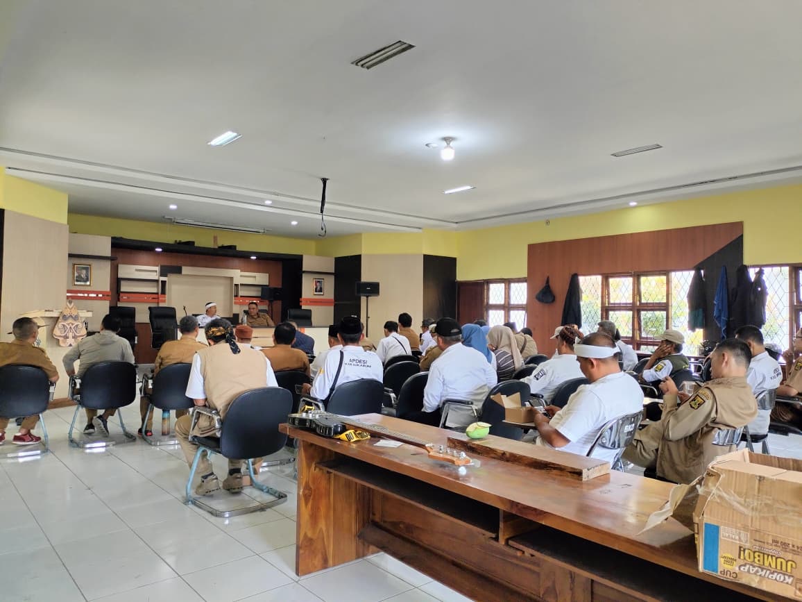 Suasana audiensi Bapenda dengan APDESI Kabupaten Sukabumi.