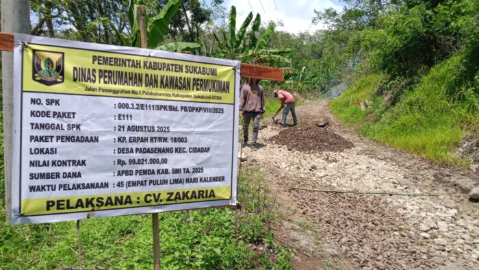 Pemda melalui Disperkim Kabupaten Sukabumi membangun jalan aspa di Kampung Erpah, Kecamatan Cidadap.