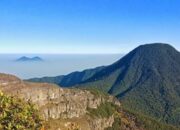 Pendakian Gunung Gede Pangrango Ditutup Sementara Mulai 13 Oktober