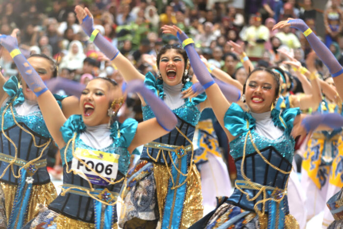 Gelaran Indonesia Menari 2025 diikuti lebih dari 8.000 peserta dan dilaksanakan serentak di 11 kota.