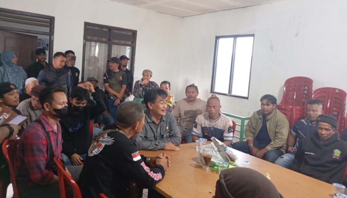 Pukul Pekerja Proyek Pakai Helm, Kades Babakanjaya Parungkuda Sukabumi Minta Maaf