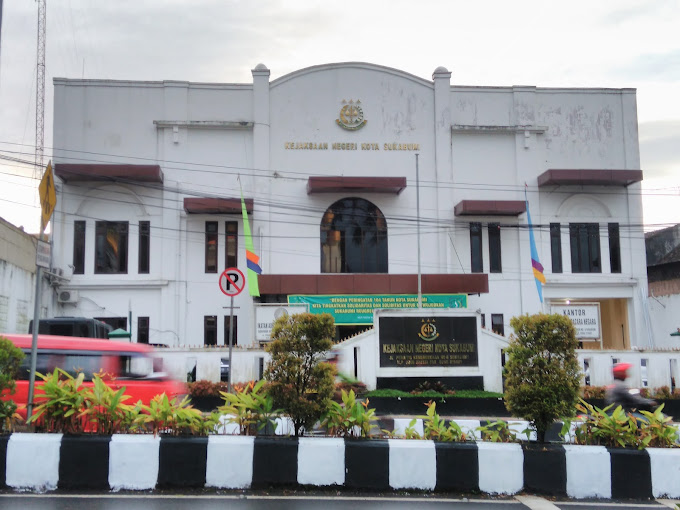 Kejari Kota Sukabumi menunggu hasil audit resmi sebelum penetapan tersangka kasus dugaan korupsi Disporapar Kota Sukabumi.