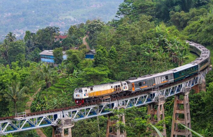 Dinas Pariwisata Kabupaten Sukabumi menyatakan dukungannya terhadap program Wisata Kereta West Java Traincation.