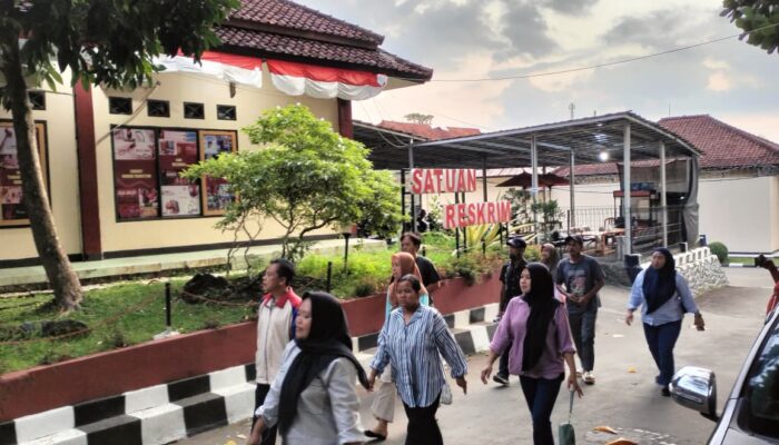 Kelompok Diduga Wartawan Gadungan Rugikan Pemilik Yayasan di Sukabumi, Rekam Tanpa Izin dan Viralkan Video Siswa