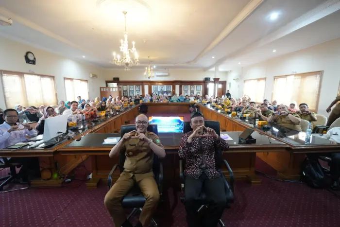 Pemerintah Kota atau Pemkot Sukabumi bersama Kantor Wilayah Kementerian Hukum dan HAM Jawa Barat menggelar kegiatan “Penguatan Hak Asasi Manusia bagi Pelaku Usaha” di Balai Kota Sukabumi, Senin (13/10/2025).