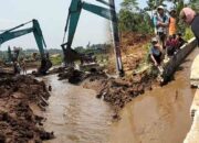 Saluran Air Tersumbat Proyek Tol Bocimi, Petani Legok Picung Sukabumi Protes