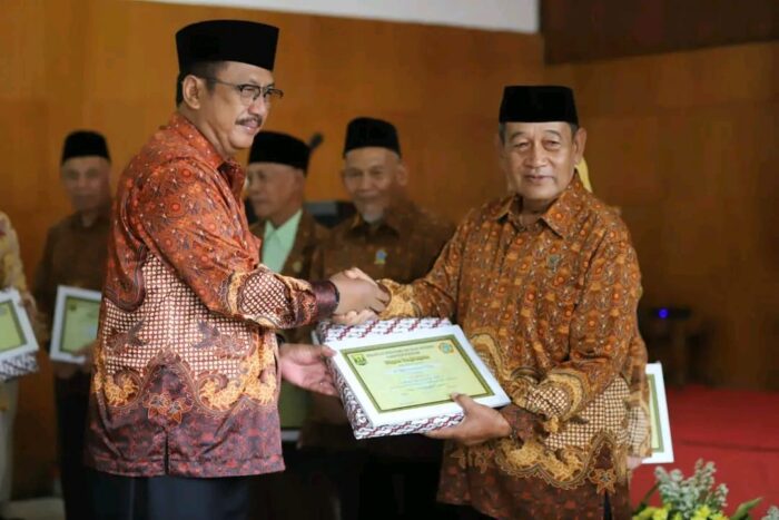 Bupati Sukabumi mengajak anggota PWRI Kabupaten Sukabumi untuk terus memberikan kontribusi.
