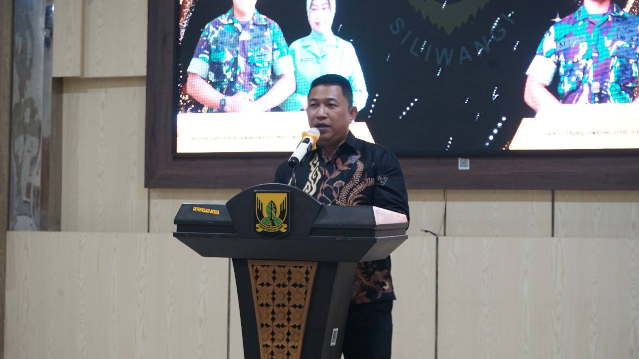 Wakil Bupati Sukabumi, Andreas, dalam acara pisah sambut Komandan Kodim 0622 Kabupaten Sukabumi.