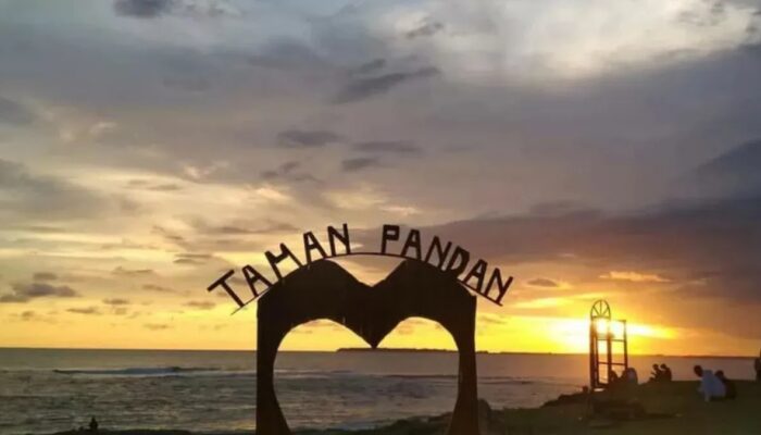 Pantai Taman Pandan, Surga Sunset yang Menawan di Des Cikangkung Sukabumi