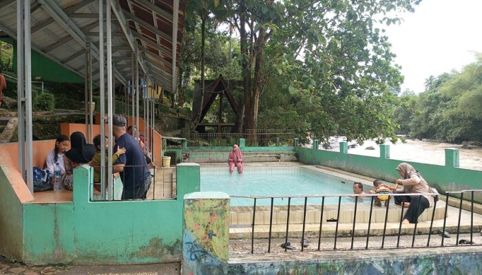 Wisata Hemat di Sukabumi: Cikundul Suguhkan Air Panas Kolam Dingin dan Suasana Asri