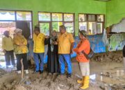 Ketua DPRD Kabupaten Sukabumi Tinjau Dampak Banjir di Cisolok