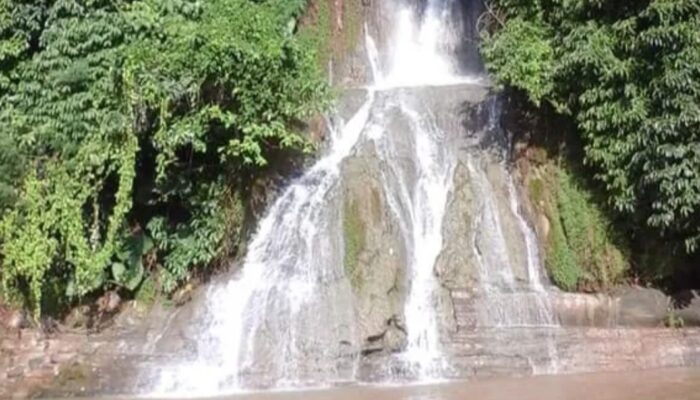 Keindahan Curug Cikukulu di Sukabumi, Air Terjun Setinggi 35 Meter yang Menyegarkan Mata
