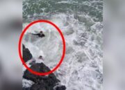 Dua Pemancing Hilang Terseret Ombak di Pantai Cikeueus, Tim SAR Lakukan Pencarian