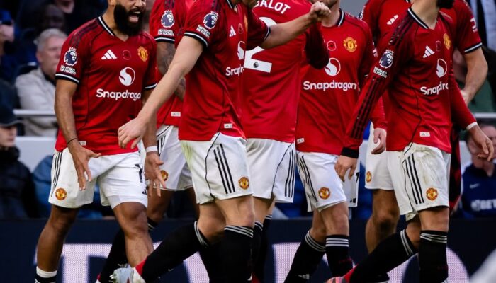 Manchester United Disorot Usai Keputusan Jual Álvaro Carreras Dianggap Blunder Besar