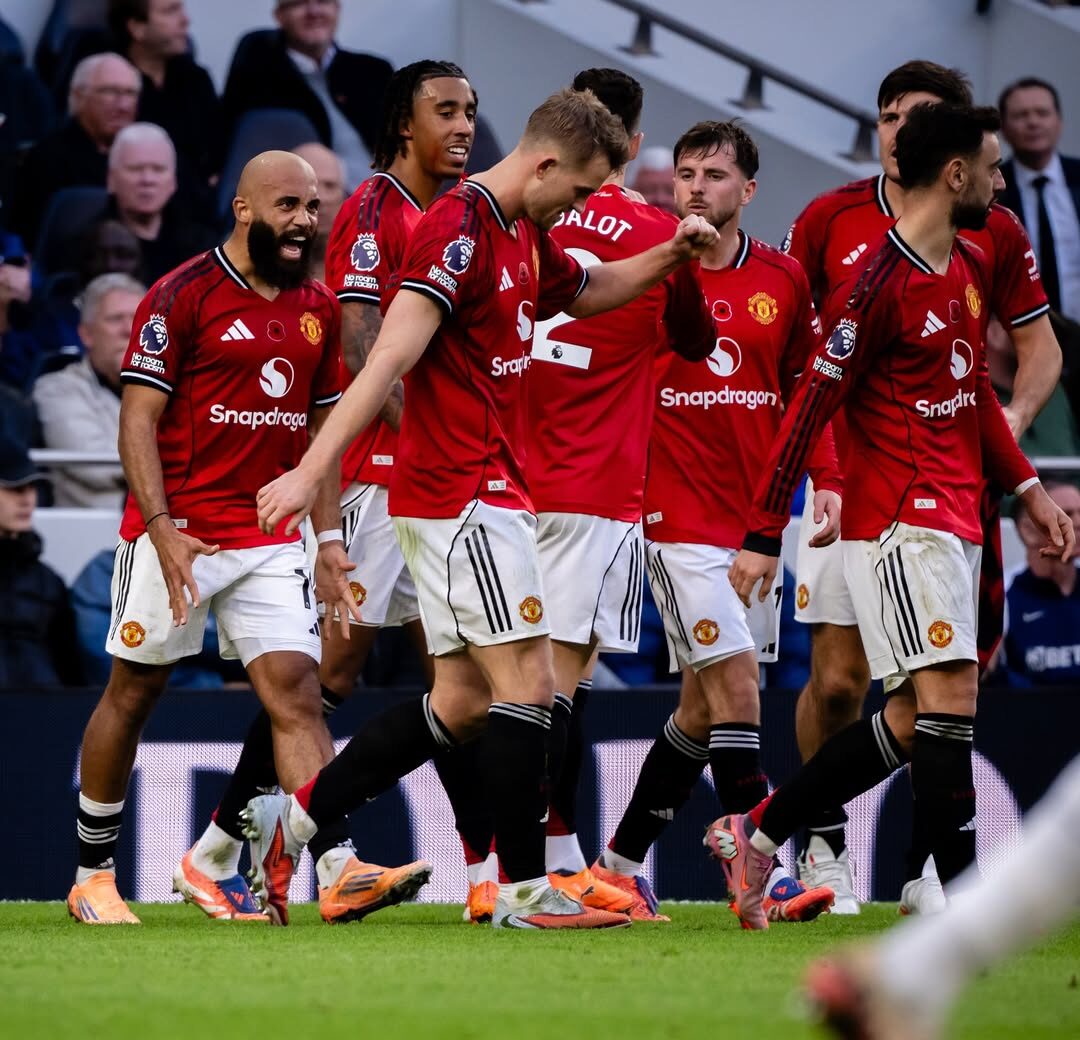 Manchester United Disorot Usai Keputusan Jual Álvaro Carreras Dianggap Blunder Besar