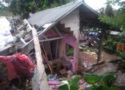 Longsor Terjang Rumah di Warungkiara Sukabumi, Seorang Anak Luka-luka Tertimpa Material Bangunan