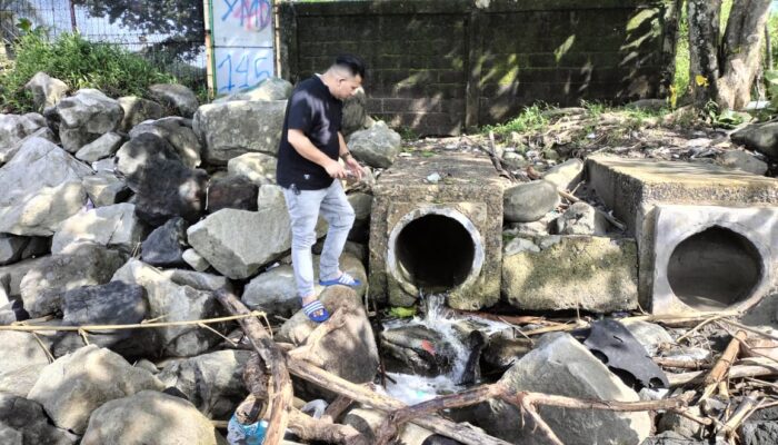 Ketua Komisi II Hamzah Gurnita Tinjau Dugaan Pencemaran Limbah Tambak Udang di Palabuhanratu