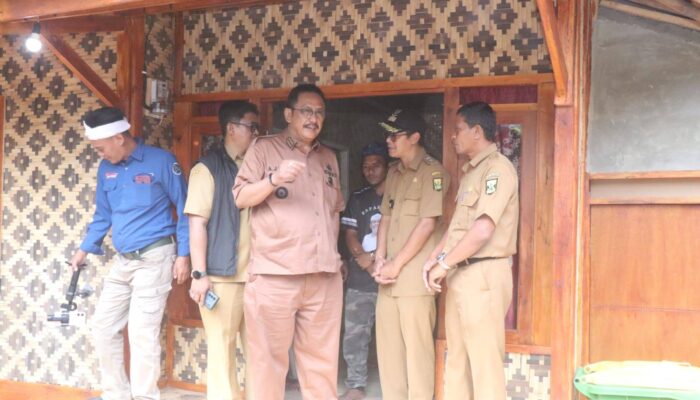 Bupati Sukabumi Ingatkan Warga Penerima Huntap Nyalindung untuk Menjaga dan Merawat Rumah Bantuan
