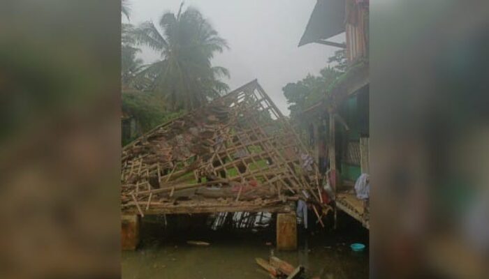 Asrama Santri Ponpes Darul Ma’arif Cibitung Ambruk, Puluhan Santri Butuhkan Bangunan Baru