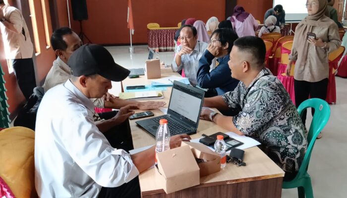 Bumdesma Jampangkulon Latih Nasabah SPP Kuasai Pemasaran Online dan Legalitas Usaha