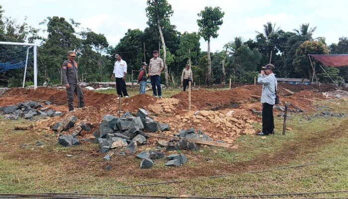 Camat Jampangkulon Tinjau Pembangunan Koperasi Desa Merah Putih di Padajaya