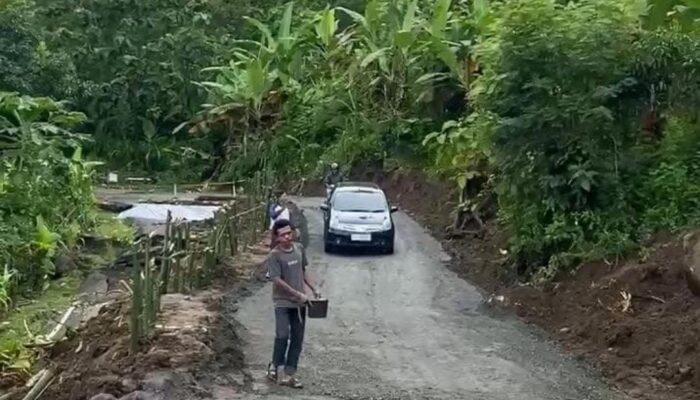 Akses Jalan Bagbagan–Kiaradua Mulai Dibuka untuk Kendaraan Roda Empat