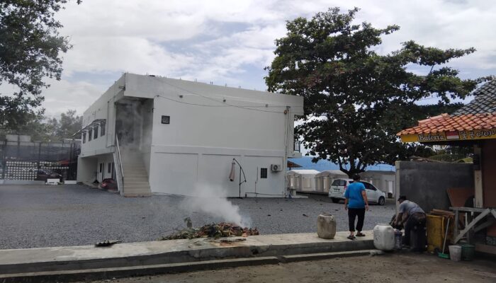 Tak Cuma Glamping, WNA Korea Juga Bangun Tempat Karaoke di Pinggir Pantai Citepus