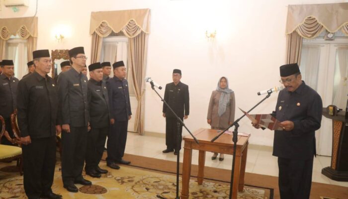 Bupati Sukabumi Lantik Tiga Kadis dan Direktur RSUD Sekarwangi, Minta Tumbuhkan Budaya Kerja Baik