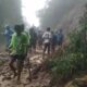 Longsor di Gunung Rompang Sukabumi, Warga Bersihkan Manual Demi Buka Akses Jalan