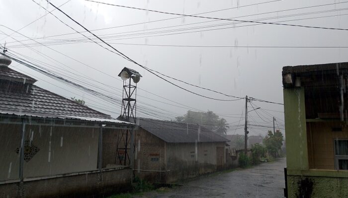 Prakiraan Cuaca Kota Sukabumi Rabu 31 Desember 2025