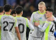 Pemain Manchester City merayakan kemenangan dalam laga Liga Inggris melawan Crystal Palace, Minggu, 14 Desember 2025. (c) AP Photo/Kin Cheung