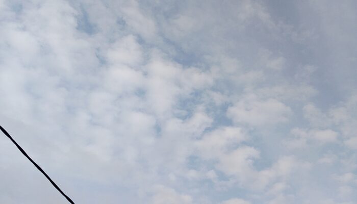 Prakiraan Cuaca Kota Sukabumi, Selasa 13 Januari 2026: Pagi Cerah, Siang Berpotensi Hujan Ringan