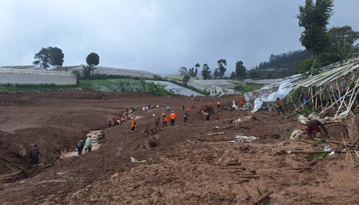 Hari Ketiga Pencarian Longsor Bandung Barat, Lebih dari 2.000 Personel Diterjunkan