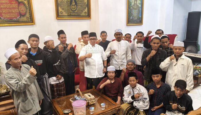 Silaturahmi H. Isep Perkuat Sinergi YFSBBP dengan Santri Pajampangan