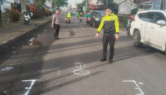 Kecelakaan di Cicurug Sukabumi, Penumpang Sepeda Motor Tewas Tertabrak Minibus