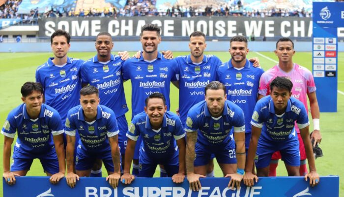 Persib Kenakan Ban Hitam di Laga Kontra PSBS Biak, Simbol Duka untuk Korban Longsor di KBB