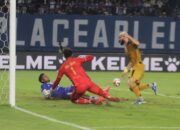 Tiket Laga Persib vs Persija Sold Out, Antusiasme Bobotoh Dinilai Luar Biasa