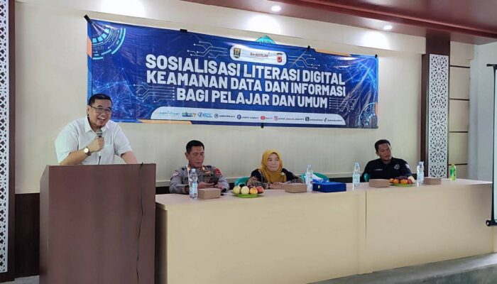 Literasi Digital Jadi Benteng Karakter Pelajar di Tengah Ancaman Ruang Siber