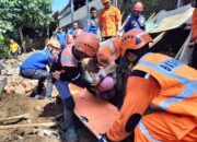 Pondasi Ambrol, Pekerja Proyek Bangunan Terjepit di Palabuhanratu Sukabumi