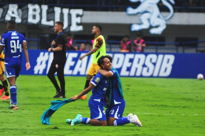 Gol Beckham Putra membawa Persib Bandung kalahkan Persija.