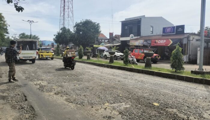 Pemkab Sukabumi Siapkan Perbaikan Menyeluruh Jalan Ahmad Yani Palabuhanratu