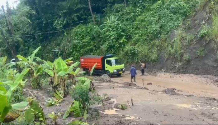 Jalan Cimapag Simpenan Dibuka Terbatas, Polisi Berlakukan Sistem Buka-Tutup