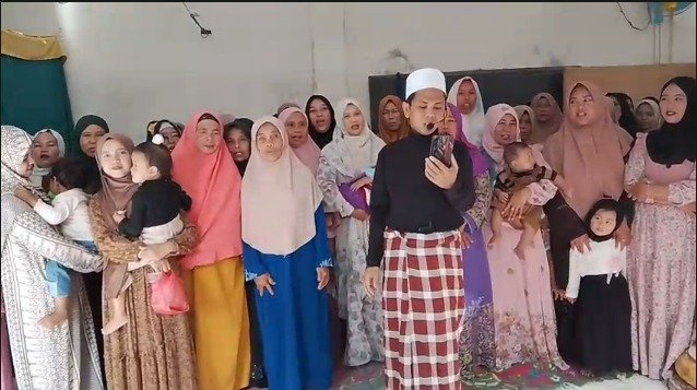 Foto tangkapan layar dari video pernyataan penolakan warga Sirnarasa terhadap proyek geothermal di Gunung Halimun.