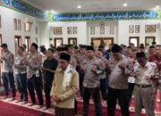 Polres Sukabumi Gelar Shalat Ghaib dan Doa Bersama untuk Dua Anggota Polri yang Gugur serta Korban Bencana Cisarua
