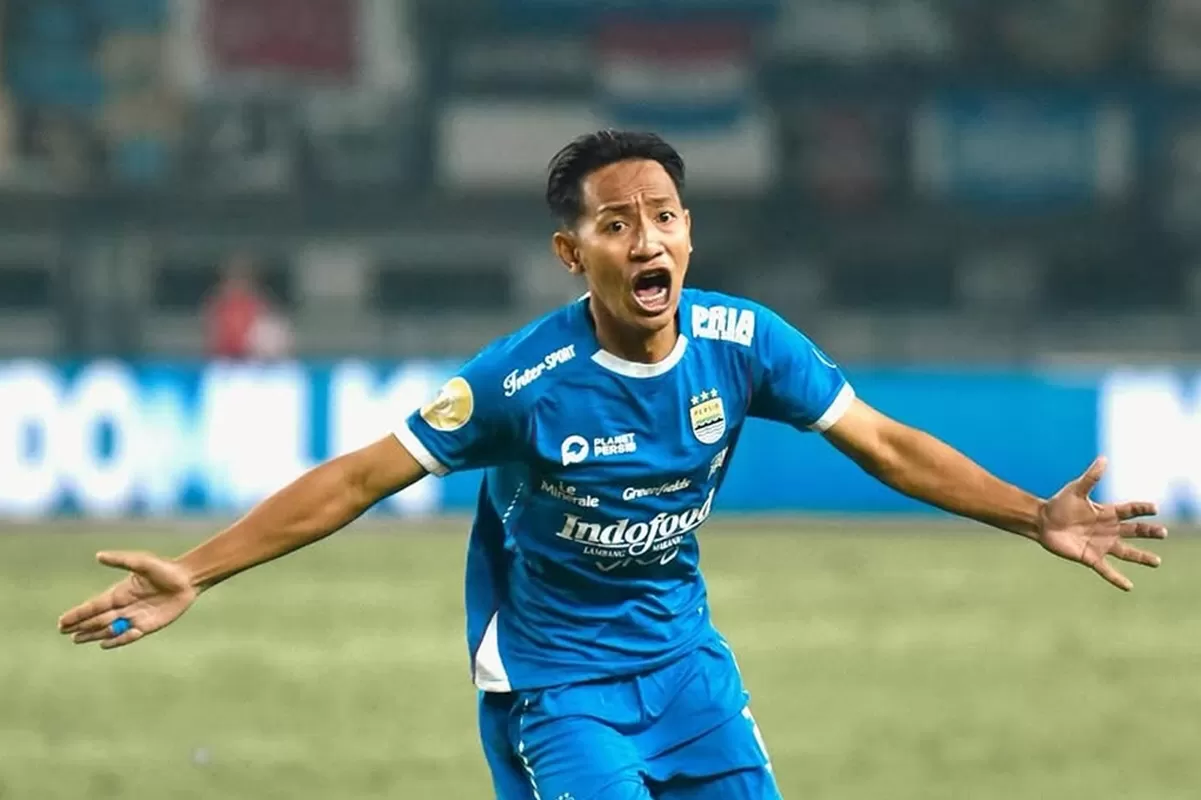 Gol Beckham Putra membawa Persib Bandung kalahkan Persija.