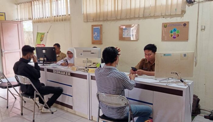 Digitalisasi AK/I Tak Tinggalkan Warga, Disnakertrans Sukabumi Padukan Teknologi dan Pendampingan