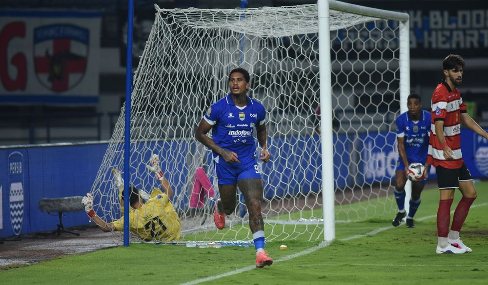Ramon Tanque Borong Dua Gol, PERSIB Gilas Madura United 5-0