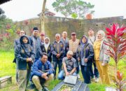 Persatuan Wartawan Indonesia (PWI) Kota Sukabumi menggelar ziarah kubur ke makam para wartawan senior dalam rangka memperingati Hari Pers Nasional (HPN) 2026, Senin (9/2/2026).